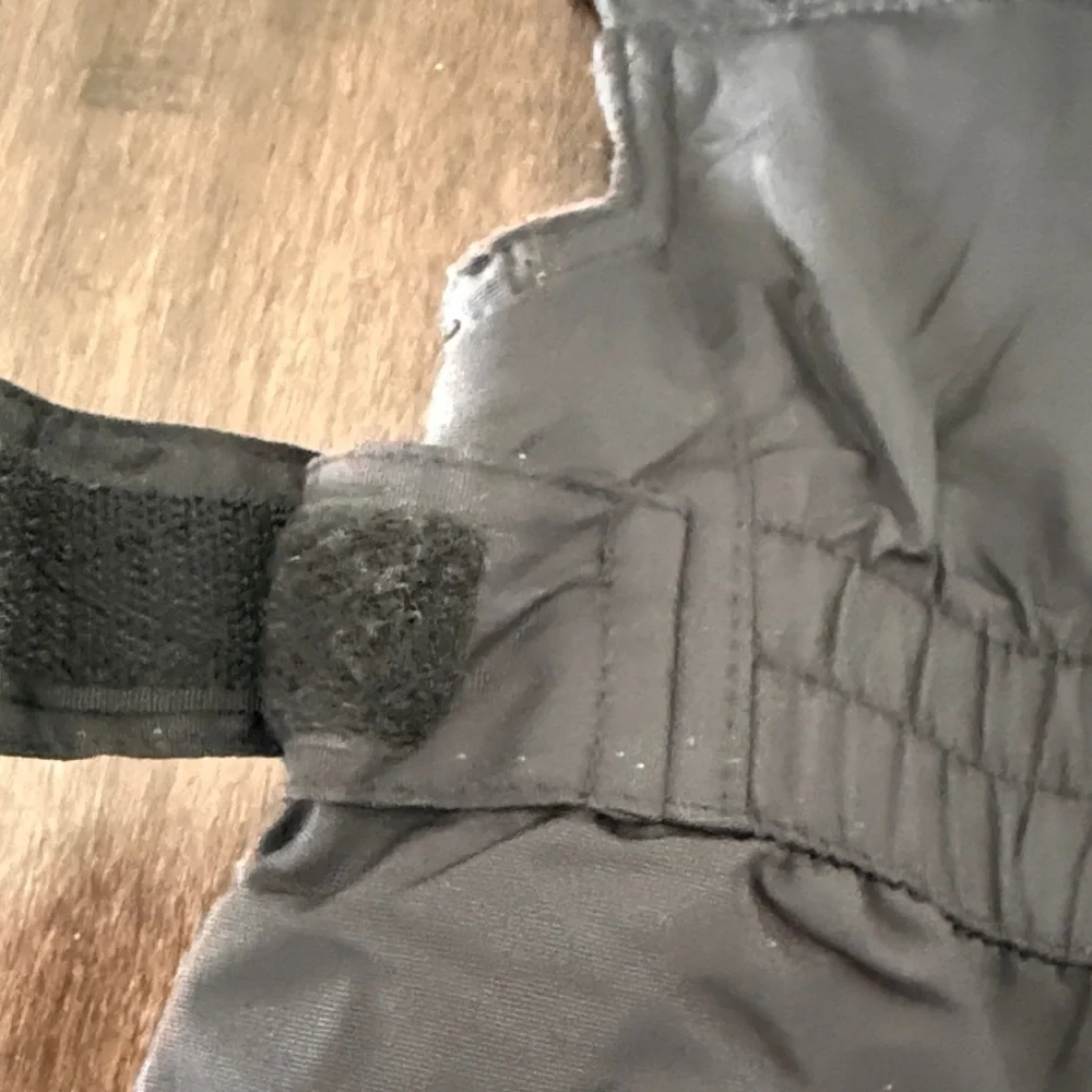 Cat and Jack Gender Neutral Toddlers Black Snow Bib Pants!
